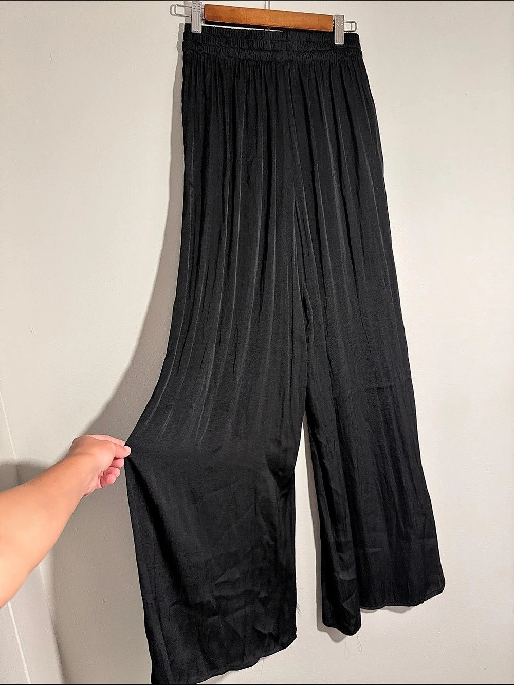 ZARA Flowing Wide-Leg Trousers Wide Leg Pants Black XS